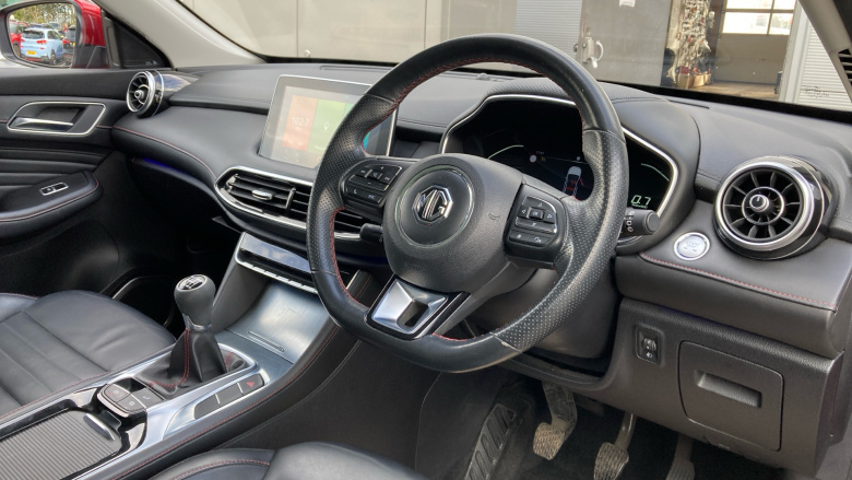 MG Hs 1.5 T-GDI Exclusive 5dr Petrol Hatchback